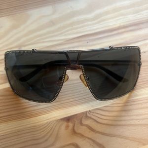 Valentino Wrap Sunglasses 🕶️